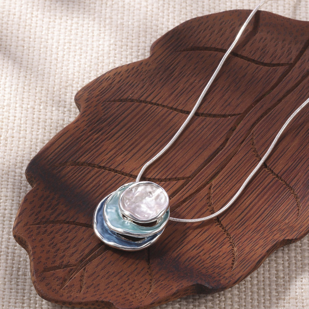 1pc Elegant Blue Enamel Pendant Necklace for Men - Zinc Alloy with Golden Accents, Twisted Rope Chain Design, Sophisticated Accessory for Formal or Casual Attire